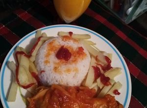 Una foto de Pollo Sudado Caserito