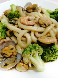 海鮮蓮子炒烏龍麵 的食譜成品照片