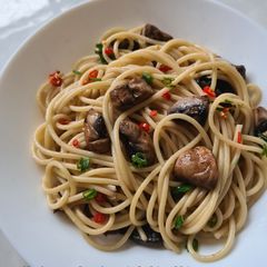 A picture of Mushroom Spaghetti Aglio Olio.
