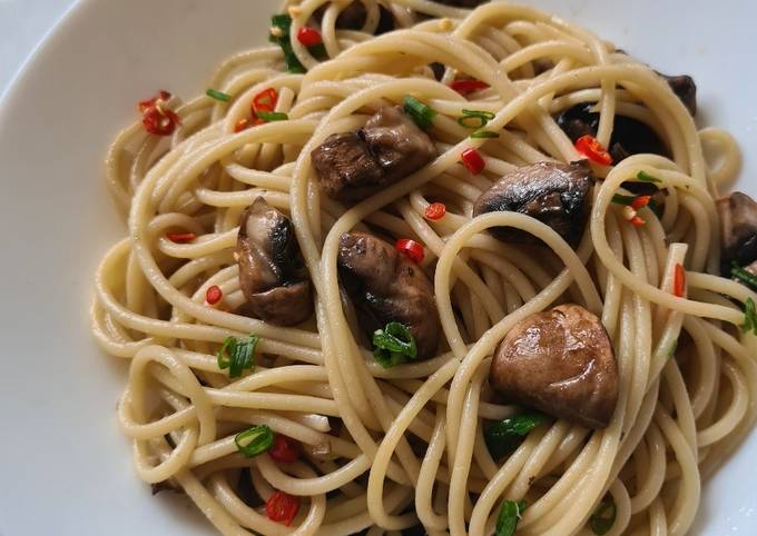 Mushroom Spaghetti Aglio Olio