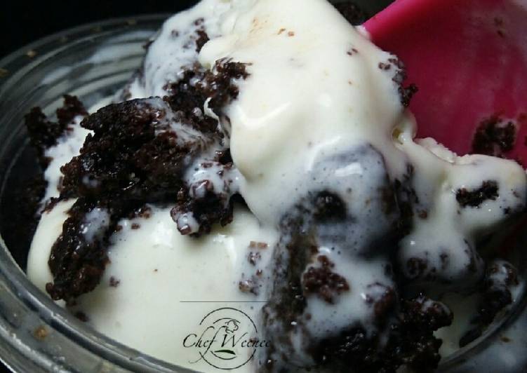 Recipe of Super Quick Homemade Vanilla Ice cream with Moist chocolate cake