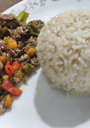 A picture of Mango beef brocolli.