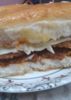 A picture of Chicken Supreme Burger.