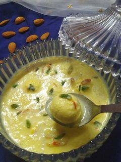 अंगूरी रस मलाई(Angoori rasmalai recipe in Hindi) रेसिपी मुख्य फोटो