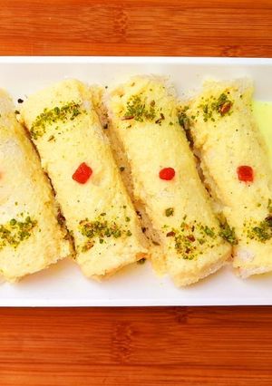 A picture of Malai roll.