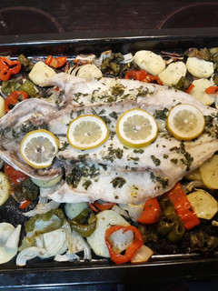 Una foto de Lubina al horno