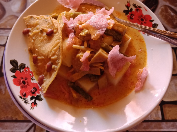 Langkah Mudah untuk Menyiapkan Lontong sayur nangka padang yang Lezat