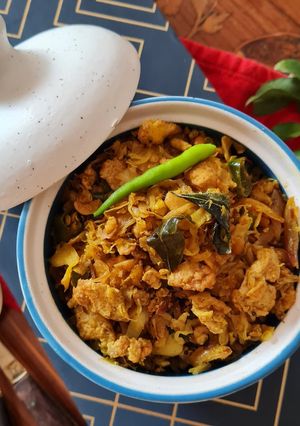 ক্যাবেজ এগ স্টর ফ্রাই (Cabbage Egg Stir Fry recipe in Bengali) রেসিপির প্রধান ছবি