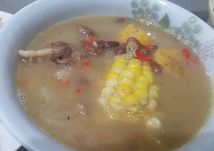 Sancocho de costilla con frijoles