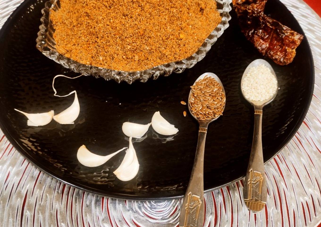 Flax seeds and garlic chutney