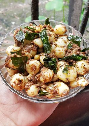 A picture of Dhaba style punjabi jeera aloo.