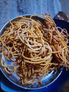 ચટપટા ગાંઠિયા(Ganthiya recipe in Gujarati) રેસીપી મુખ્ય ફોટો