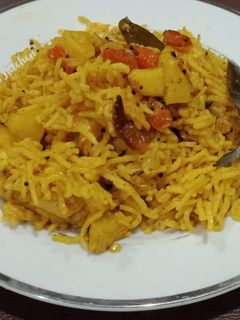 વધારેલા ભાત (Vagharela Bhat Recipe In Gujarati) રેસીપી મુખ્ય ફોટો
