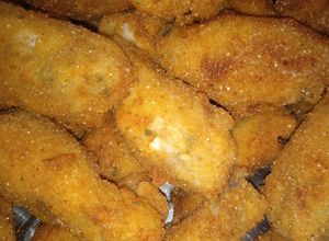 Una foto de Alitas, pollo frito
