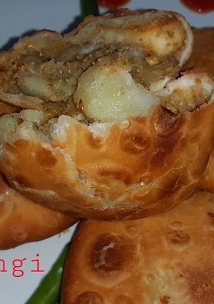 A picture of Indori Kachori.
