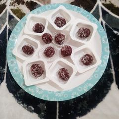 A picture of Beetroot & Coconut Ladoo.
