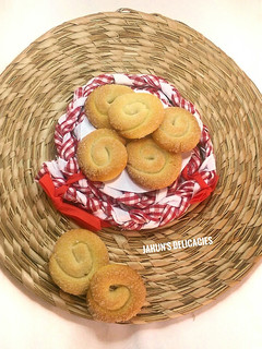 A picture of Coil Cookies.