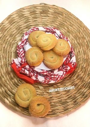 A picture of Coil Cookies.