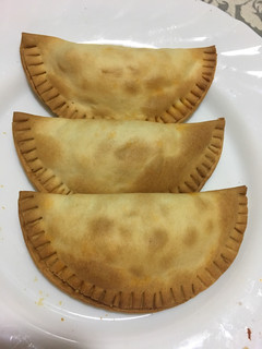 Una foto de Empanadillas de calabaza y atún al horno