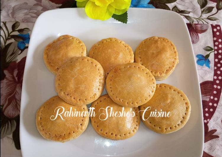 Simple Way to Make Super Quick Homemade Circled mini meatpies