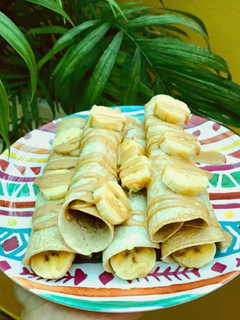 Una foto de Crepes de avena con plátano y crema de cacahuete