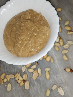 A picture of Homemade peanut butter.