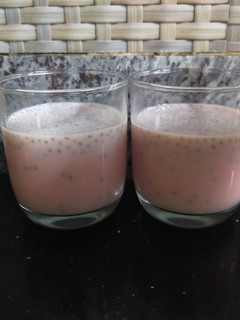 ரூஹ் அப்சா (பால் பயன்படுத்தி)(rooh hafza recipe in tamil) செய்முறை முக்கிய புகைப்படம்