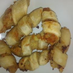 A picture of Irish curl rolls.