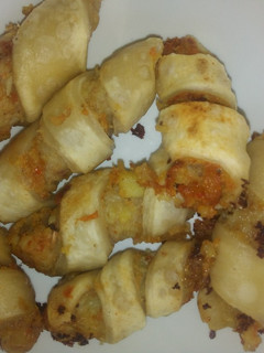 A picture of Irish curl rolls.
