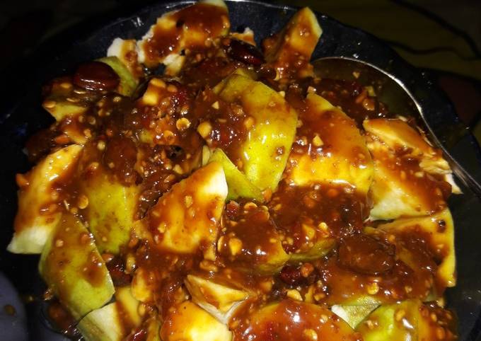 Bagaimana mengolah Rujak Buah Jambu Biji yang Enak