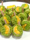 Durian macaron