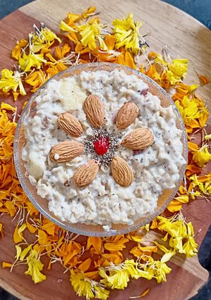 A picture of Healthy Chia Seeds, Almonds, banana and Oats Pudding : 10 minutes Power breakfast on the go.