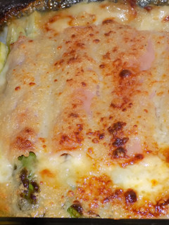 Una foto de Espárragos gratinados con salsa blanca