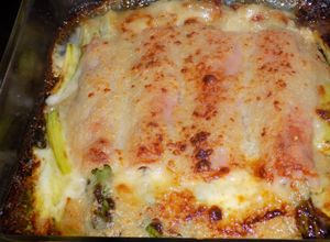 Una foto de Espárragos gratinados con salsa blanca