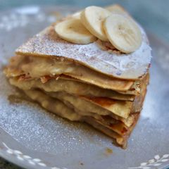 A picture of Banana and cheese quesadilla 🍌.