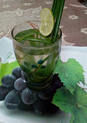A picture of Lemon grass and lemon drink.