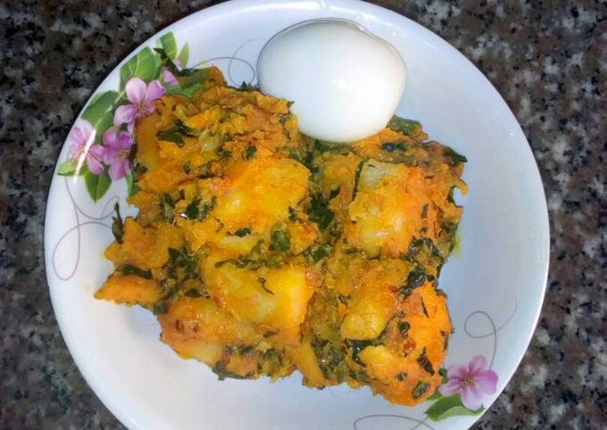 Steps to Prepare Super Quick Homemade Porriage yam with vegetable and boiled egg