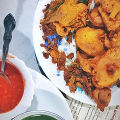 A picture of Halwai Style Mix Pakora Platter.