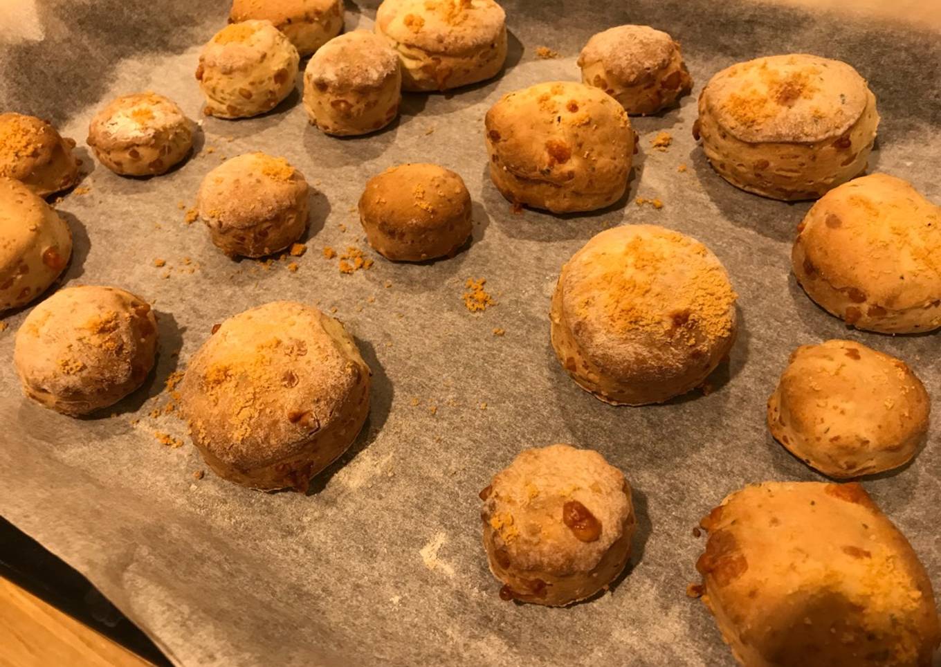 Easy Cheesy Sesame Scones