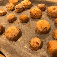 A picture of Easy Cheesy Sesame Scones.