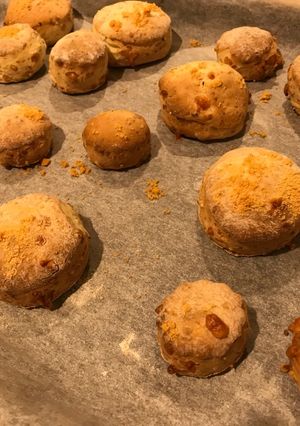 A picture of Easy Cheesy Sesame Scones.