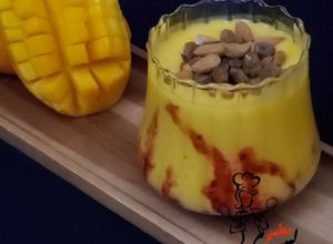 صورة لوصفة عصير مانجو بالحليب المركز والقشطه 😋