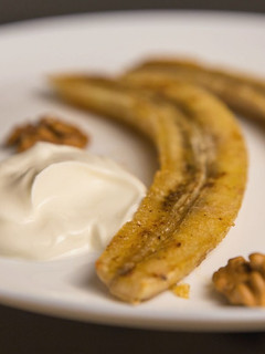 A picture of Honey baked bananas.