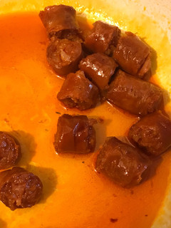 Una foto de Txistorra a la sidra, deliciosa tapa vasca