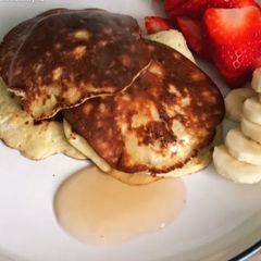 A picture of Banana pancakes.