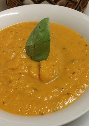 Una foto de Crema de Calabaza y Zucchini