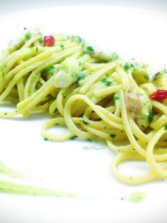 Foto di Linguine con branzino e crema di zucchine