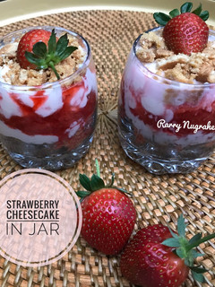 Foto resep Strawberry Cheesecake in Jar