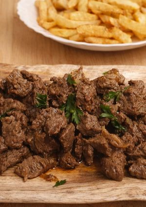 صورة لوصفة قطع لحم 🥩🥩 محمرة في كوكوت😋