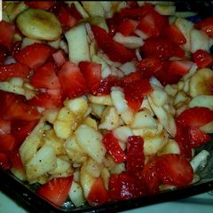 A picture of Strawberry fruit chaat.